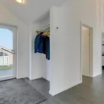 4 Bedroom Beautiful In *