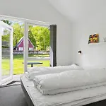 4 Bedroom Beautiful In Дом отдыха Хадерслев
