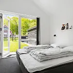 Дом отдыха 4 Bedroom Beautiful In Хадерслев