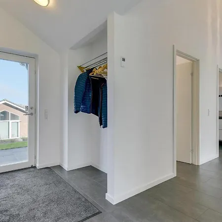 In With House Sea View *
