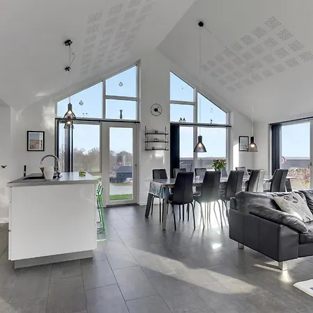 Holiday home In With House Sea View *