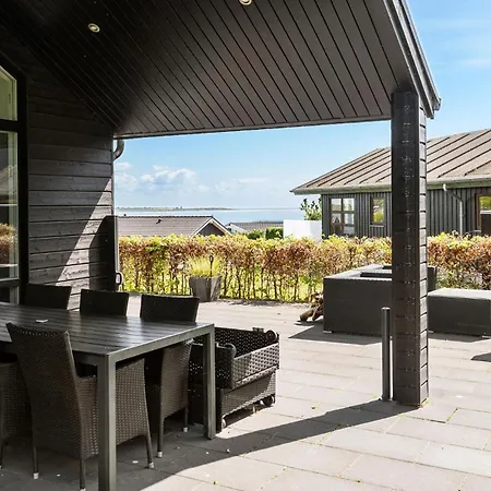 4 Bedroom Beautiful In Haderslev