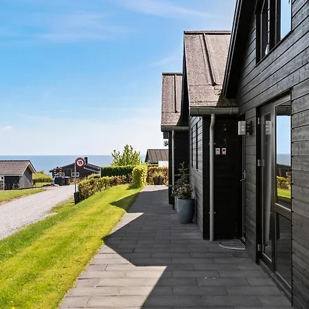 4 Bedroom Beautiful In