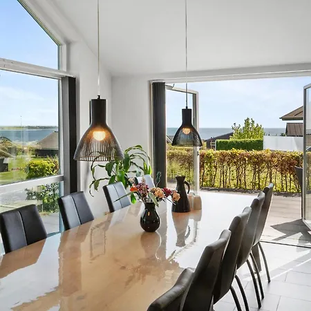 Semesterbostad 4 Bedroom Beautiful In *