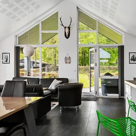 4 Bedroom Beautiful In * Haderslev