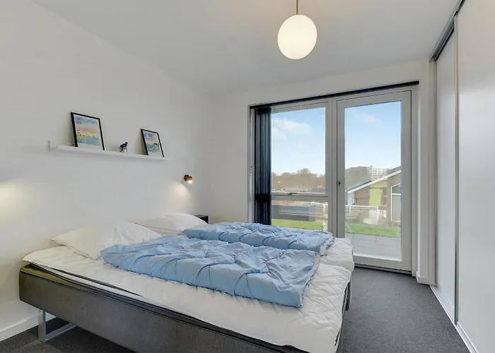 4 Bedroom Beautiful In Nyaraló