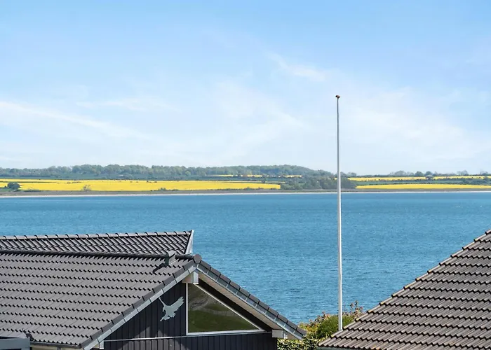 4 Bedroom Beautiful In Nyaraló