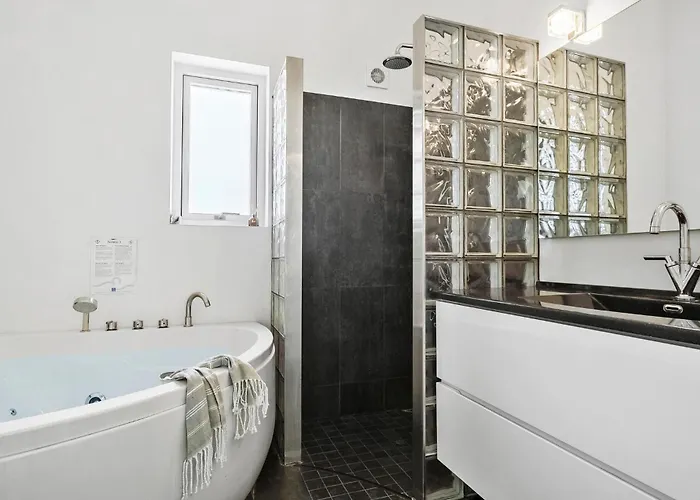 4 Bedroom Beautiful In Haderslev