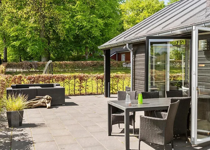 4 Bedroom Beautiful In Nyaraló