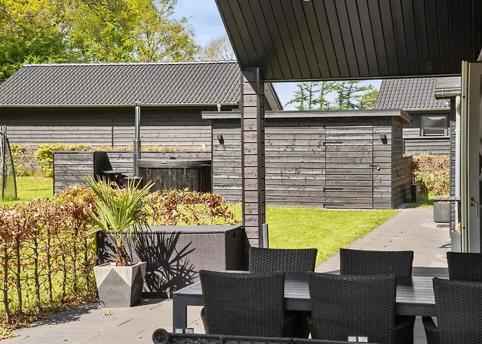 4 Bedroom Beautiful In