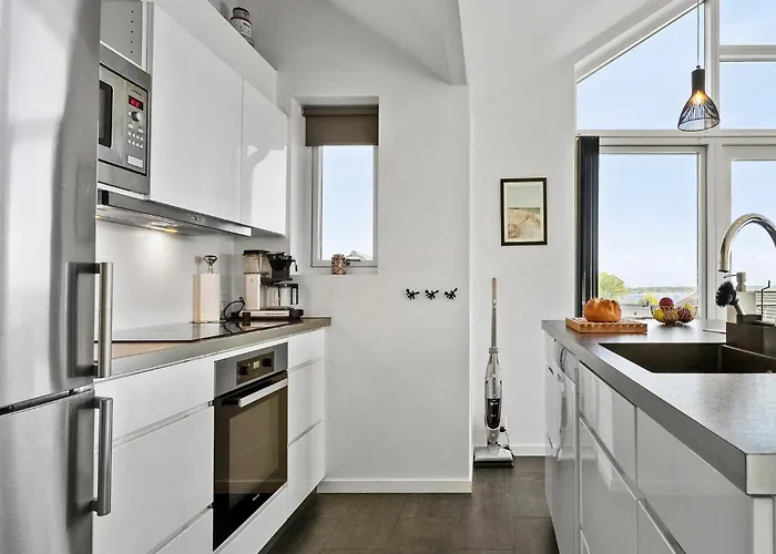 4 Bedroom Beautiful In Nyaraló